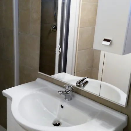 Glamping Semaforo Capo Sperone ベッド・アンド・ブレックファスト SantʼAntìoco