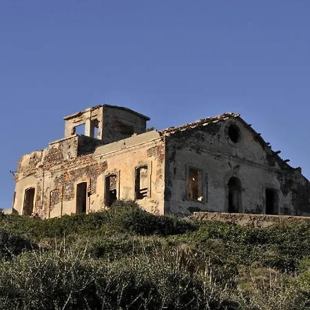 Glamping Semaforo Capo Sperone Bed & Breakfast SantʼAntìoco