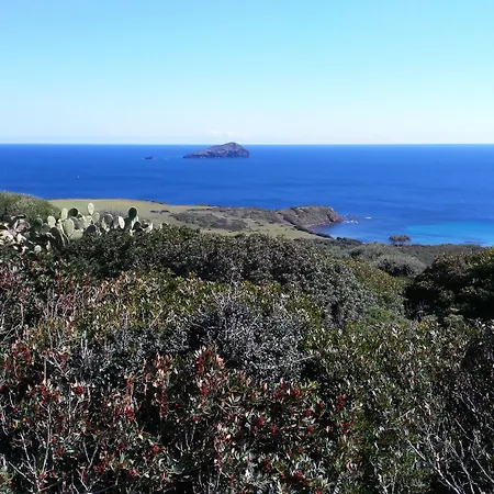 Glamping Semaforo Capo Sperone Panzió SantʼAntìoco